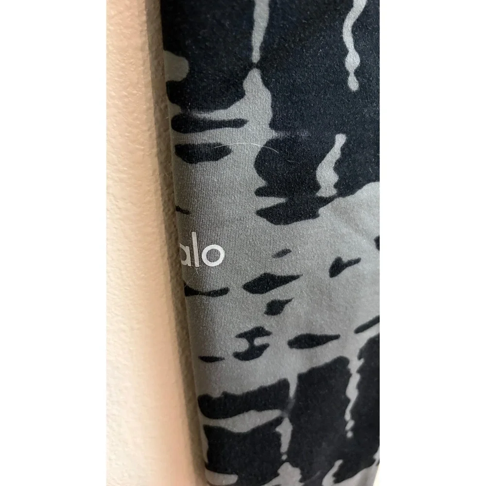 Alo Yoga Leggings Size M Black Grey Abstract Tie Dye Athletic Yoga Activewear